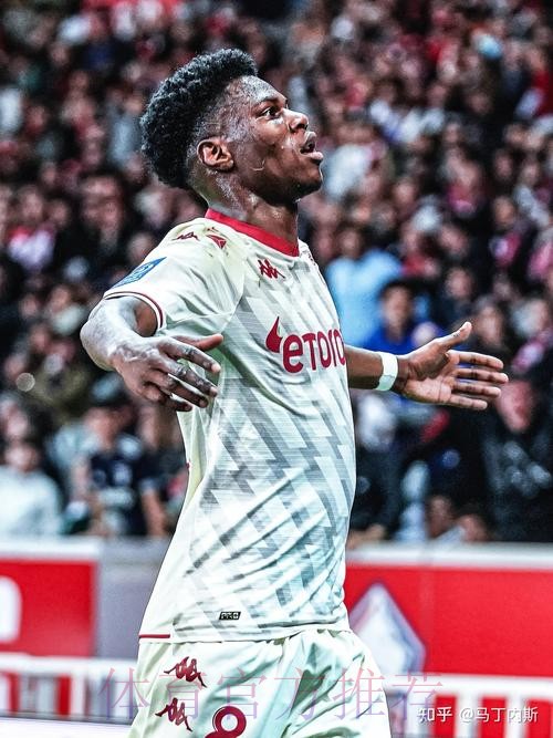 皇马官方:琼阿梅尼左腿不适 将缺席今天的比赛 皇马官方:琼阿梅尼左腿不适 将缺席今天的比赛